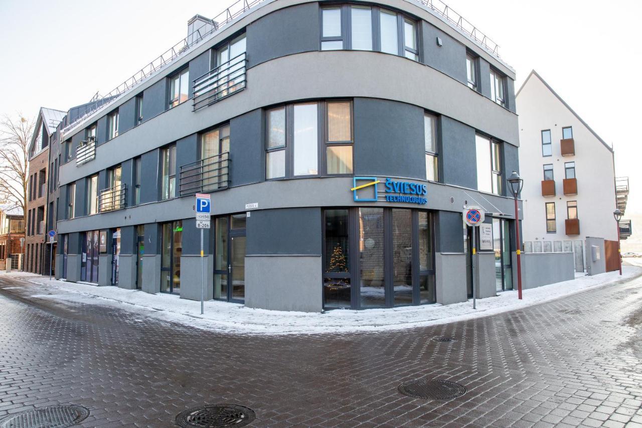 Luxurious Blue&Yellow Apartment In Kaunas Center Exterior photo